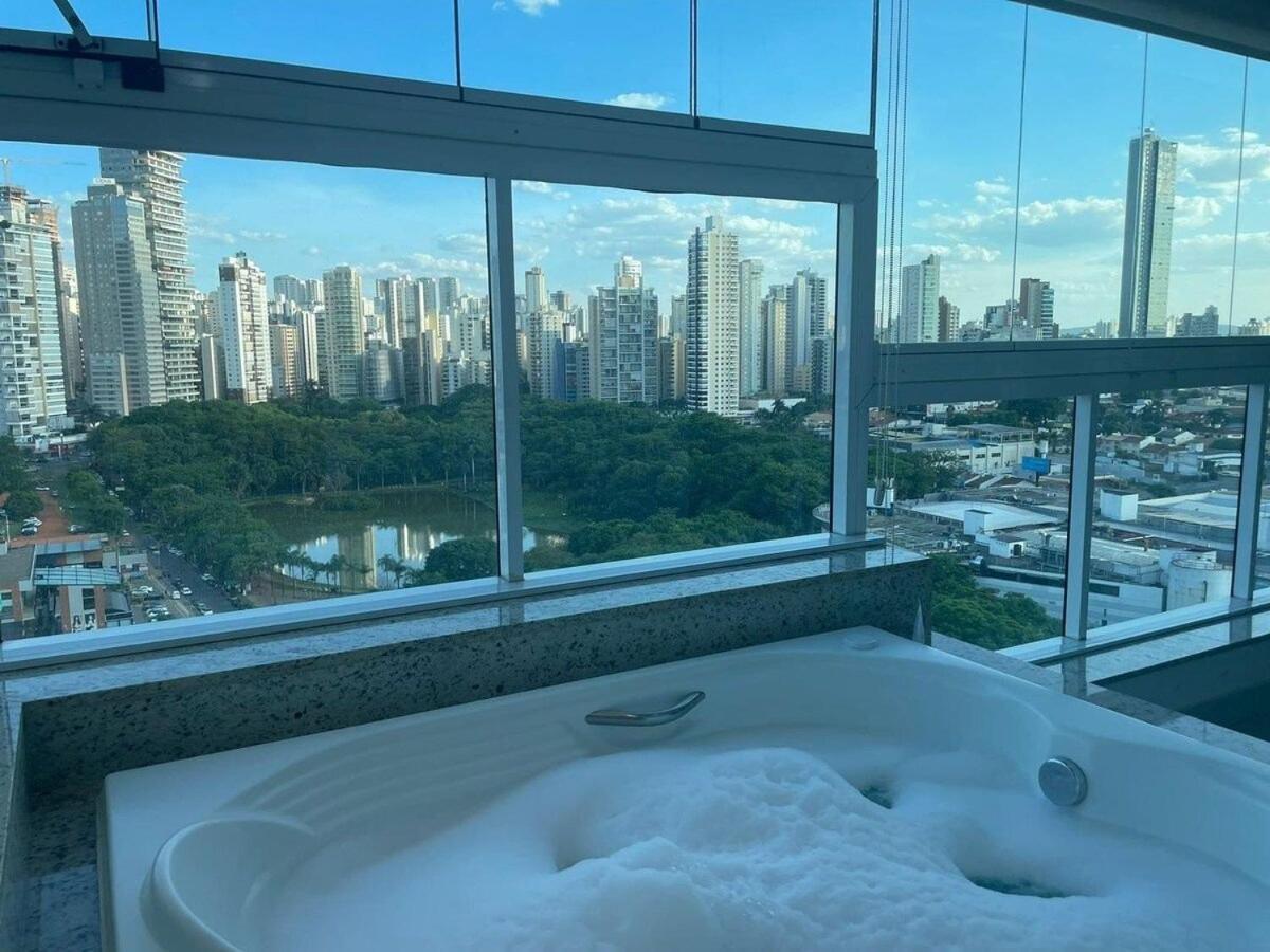 1 Qts.| 2 Hosp. | Jacuzzi Na Varanda | Linda Vista Гояния Экстерьер фото