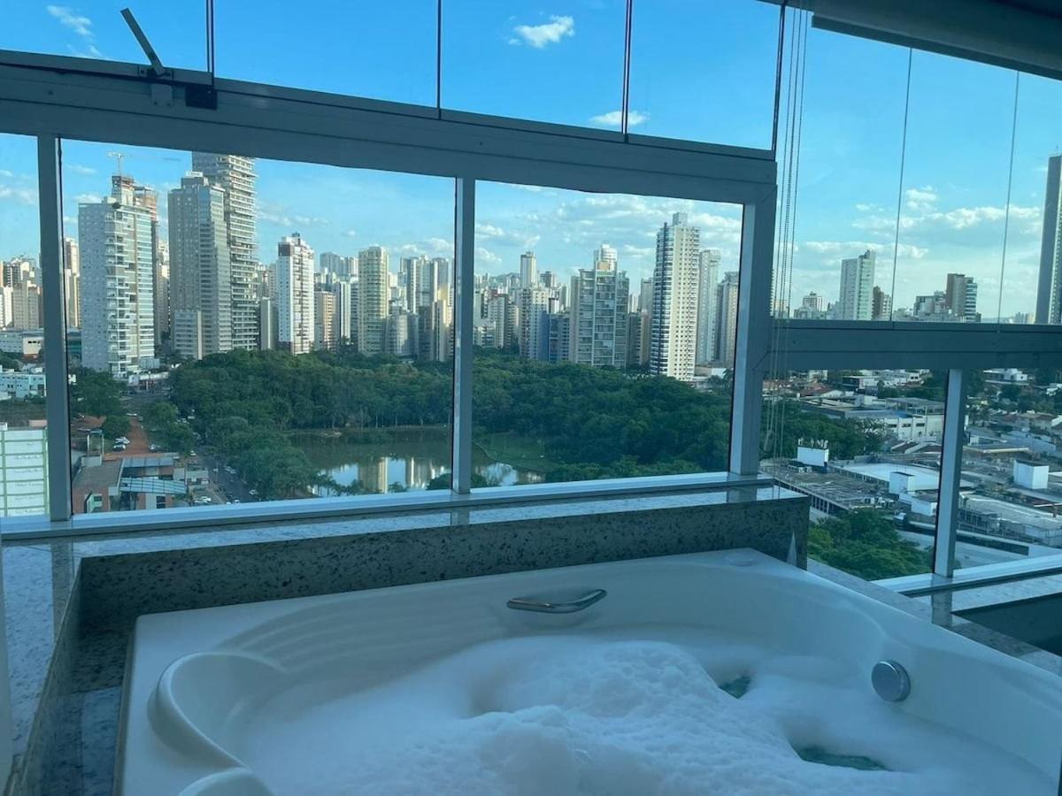 1 Qts.| 2 Hosp. | Jacuzzi Na Varanda | Linda Vista Гояния Экстерьер фото